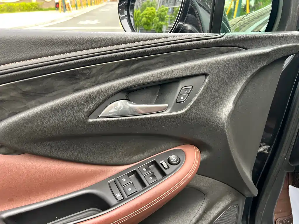 Buick Envision Plus 2016 — фото 20
