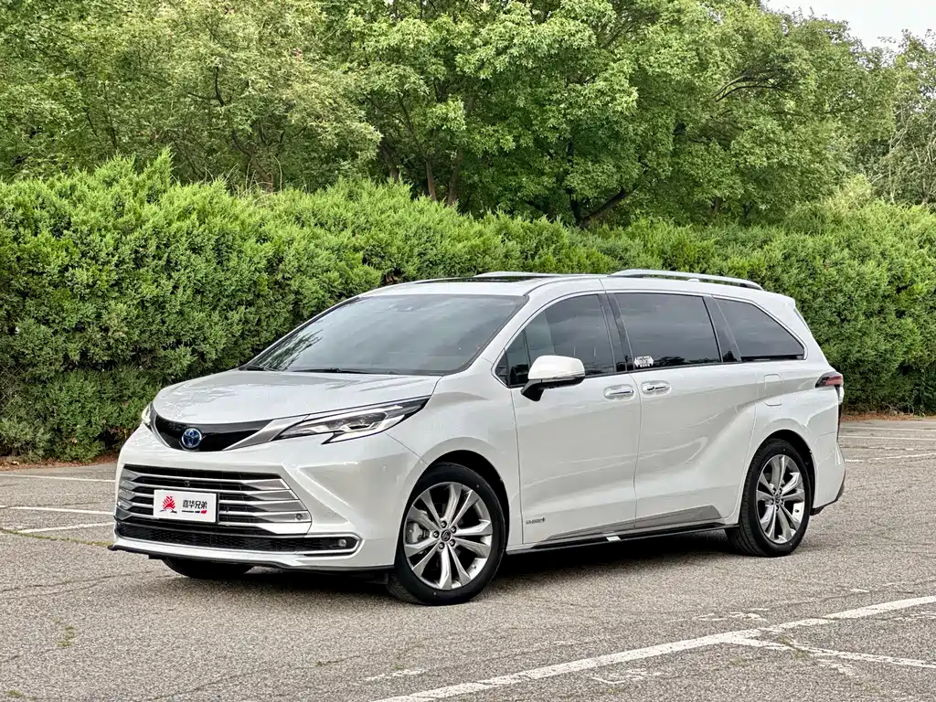 Toyota Sienna 2023