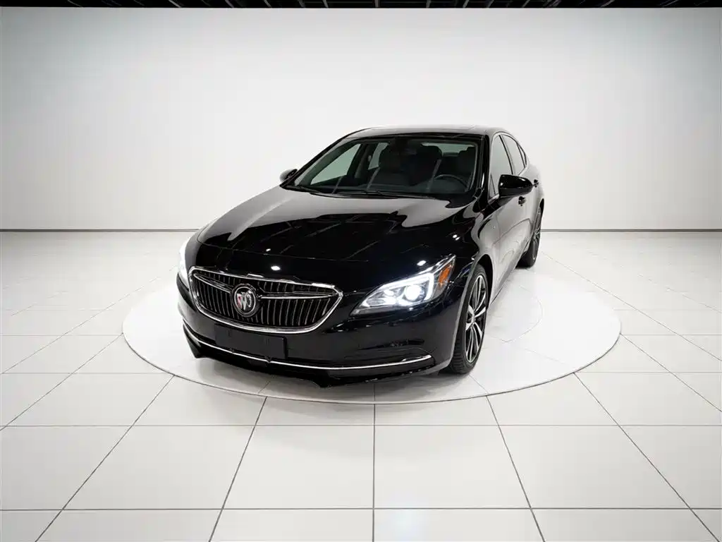 Buick LaCrosse 2019 — фото 1