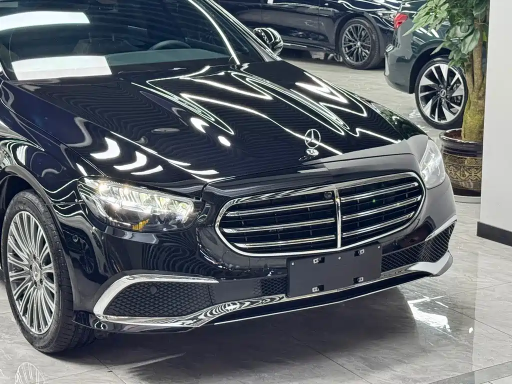 Mercedes-Benz E-Class 2023 — фото 32