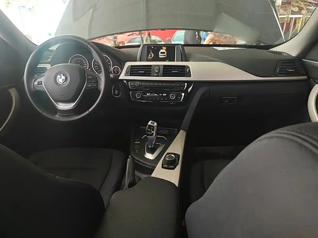 BMW 3 Series GT 2017 — фото 10