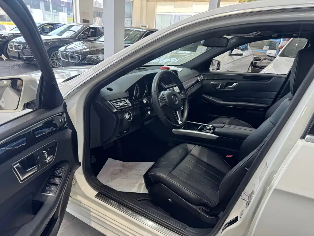 Mercedes-Benz E-Class 2015