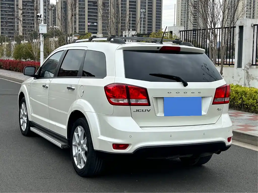 Dodge Journey 2014 — фото 4