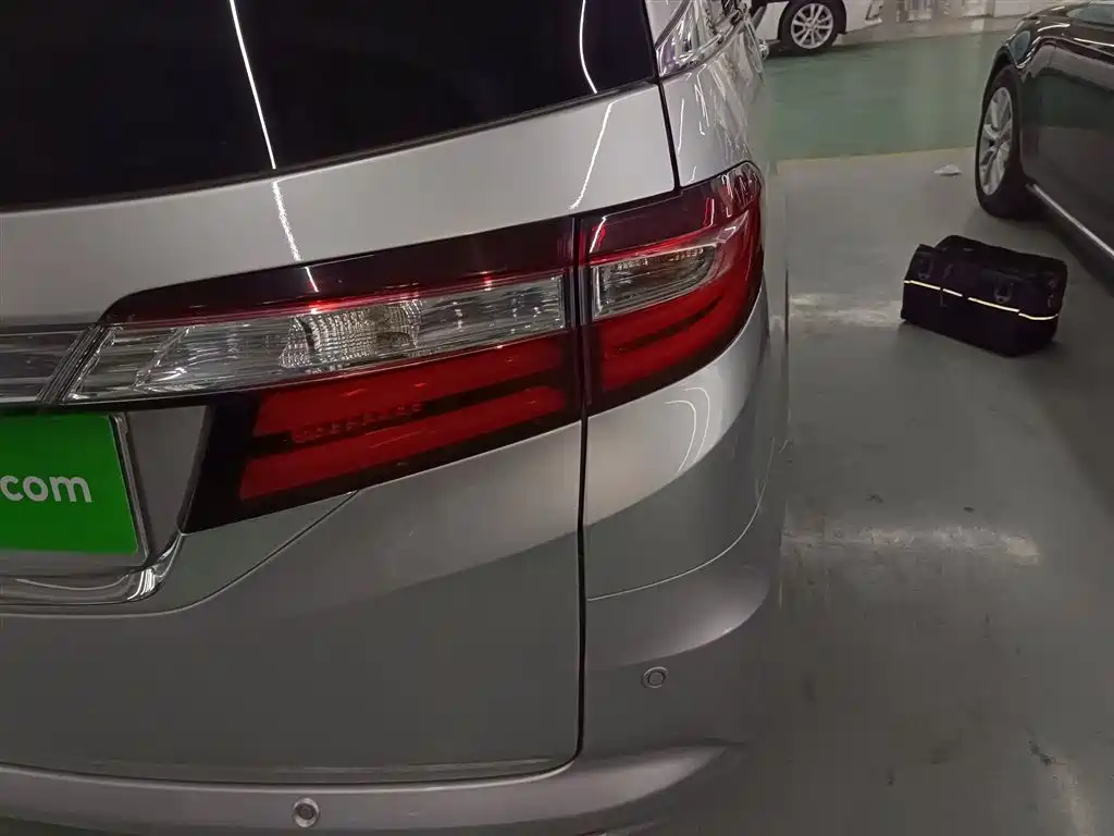 Honda Odyssey 2015 — фото 24