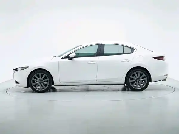 Mazda 3 Axela 2022