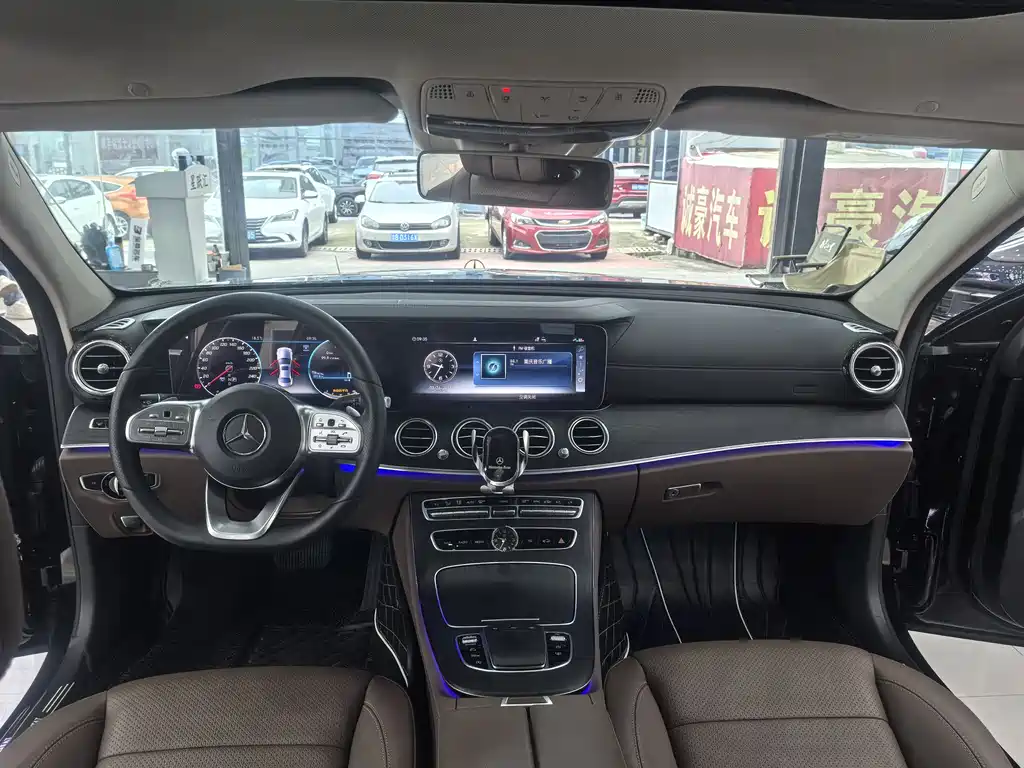 Mercedes-Benz E-Class 2020 — фото 10