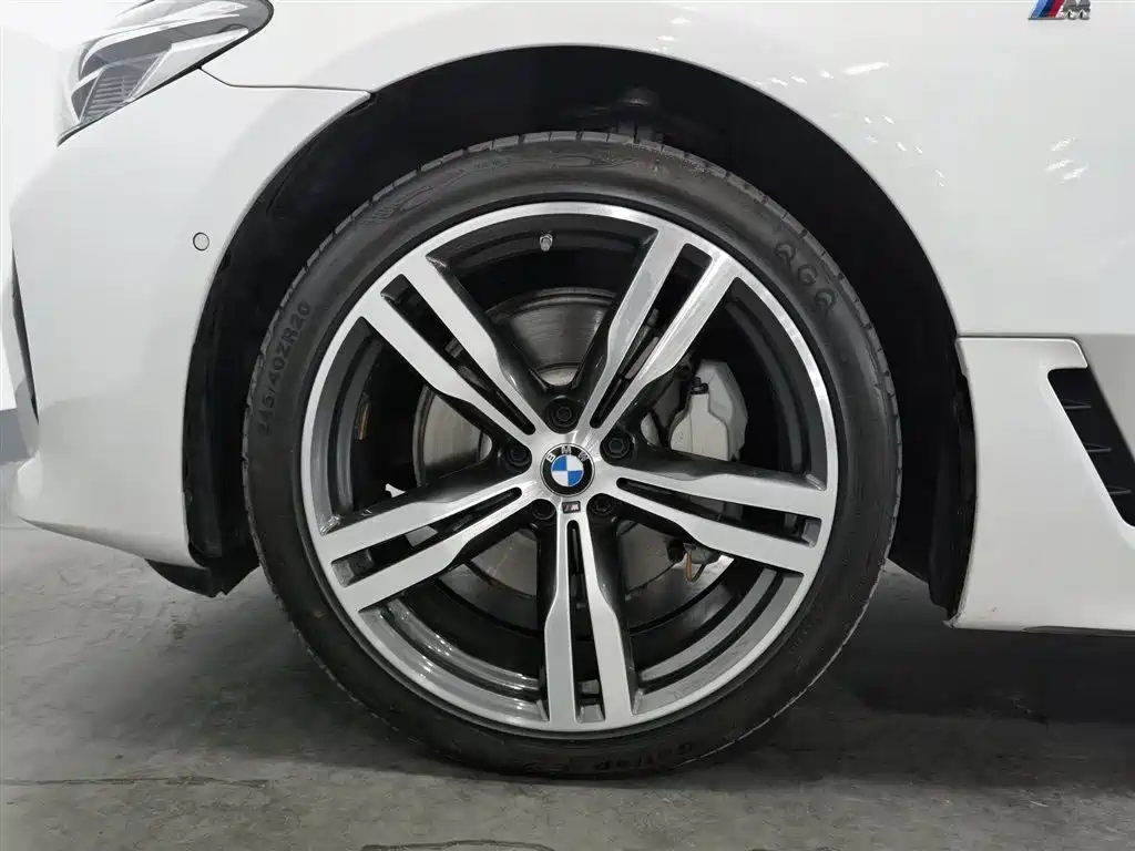 BMW 6 Series GT 2023 — фото 17