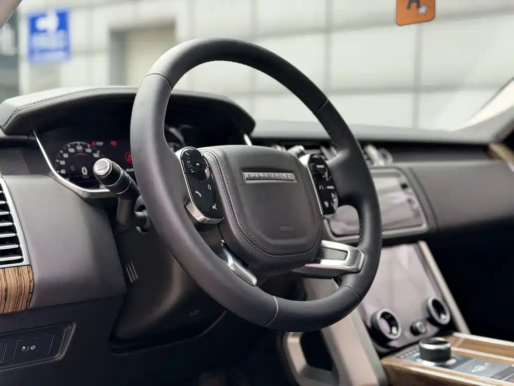 Land Rover Range Rover 2020 — фото 15