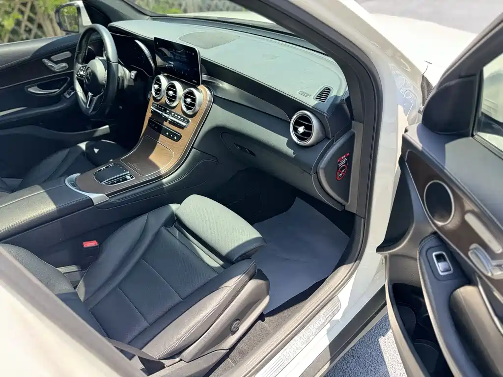 Mercedes-Benz GLC 2019 — фото 11