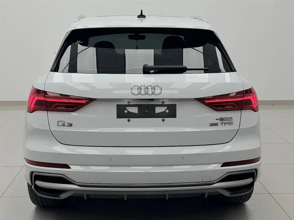 Audi Q3 2022 — фото 12