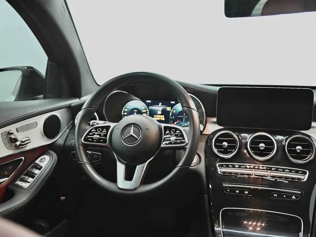Mercedes-Benz GLC Coupe 2021 — фото 25