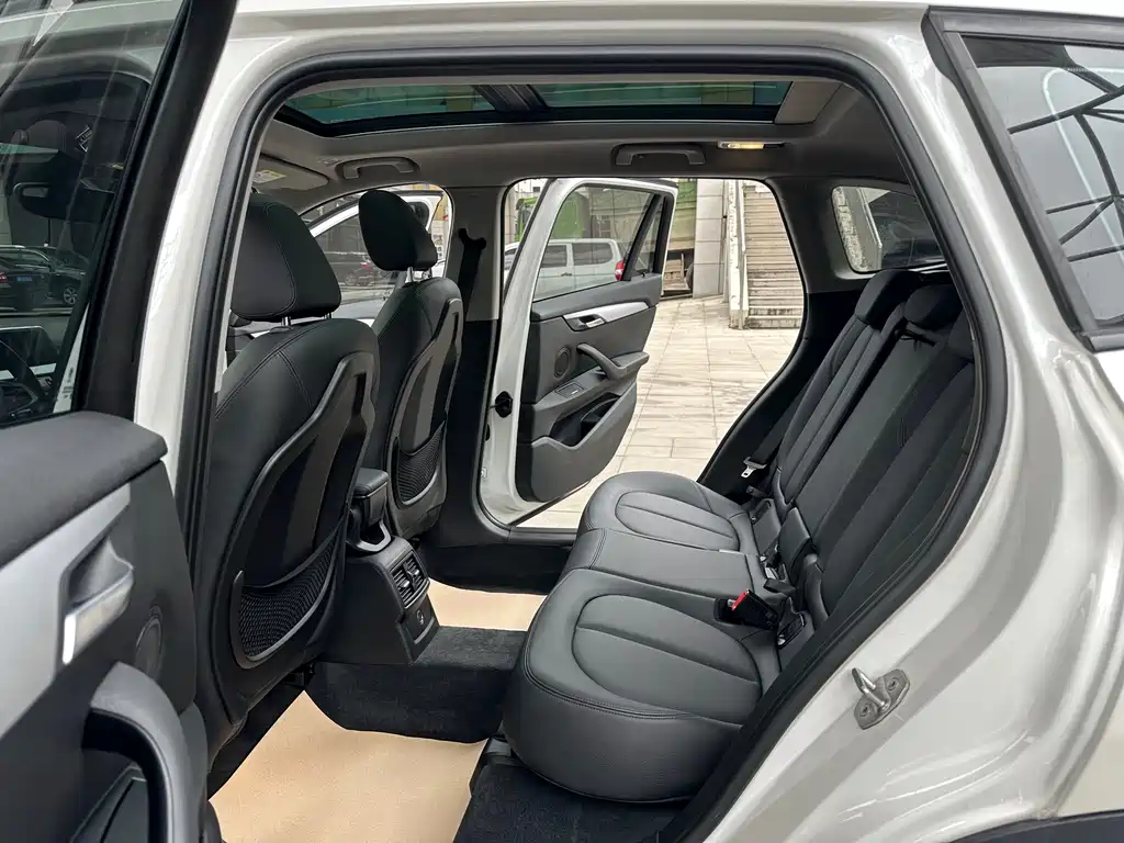 BMW X1 2018 — фото 19