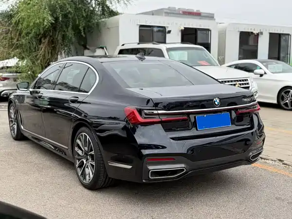 BMW 7 Series 2021