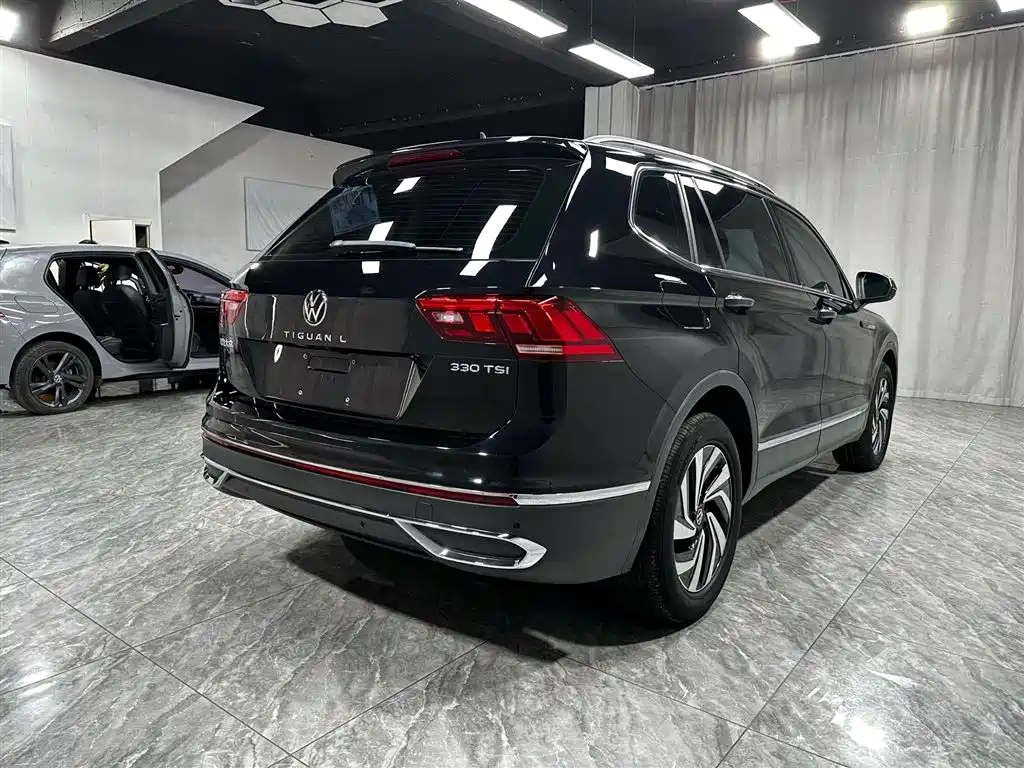 Volkswagen Tiguan L 2023 — фото 4