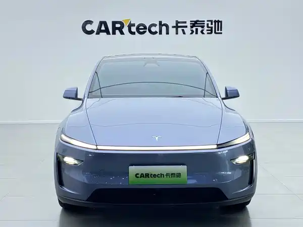 Tesla Model Y 2026