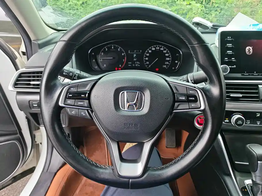 Honda Accord 2020 — фото 15