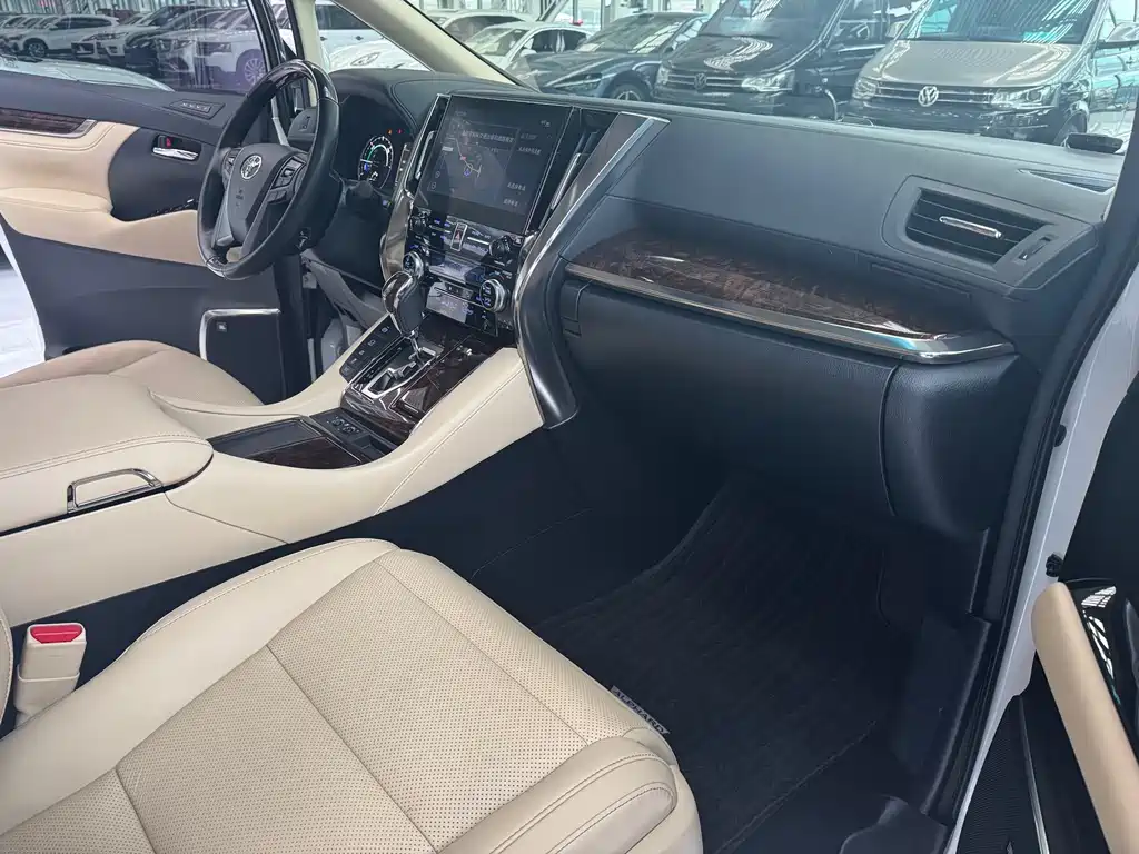 Toyota Alphard 2021 — фото 12