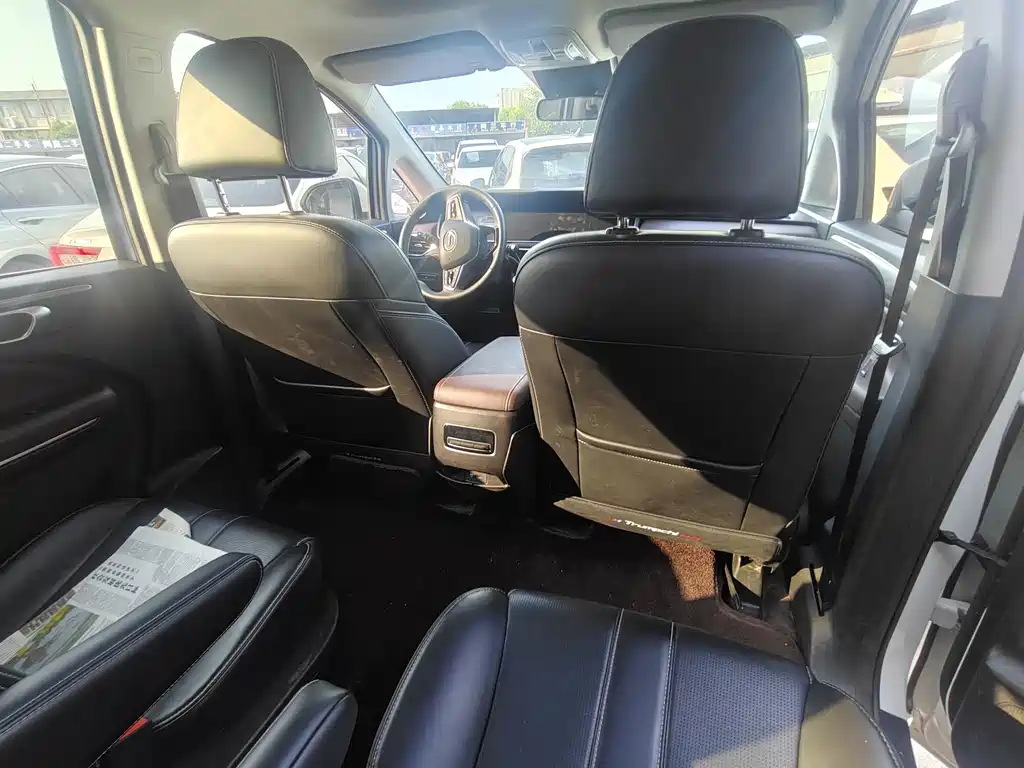 GAC Trumpchi M6 2023 — фото 9