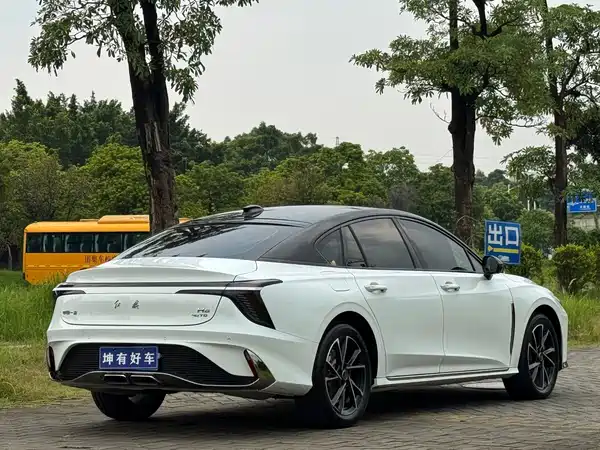Hongqi H6 2025