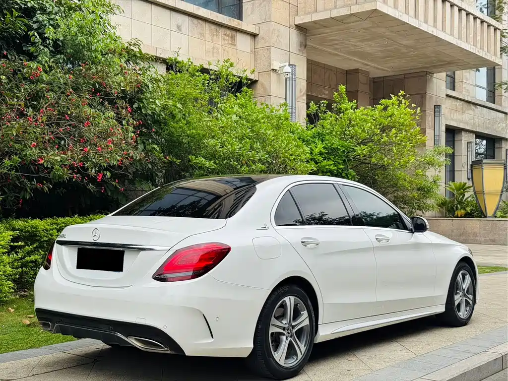 Mercedes-Benz C-Class 2019 — фото 4