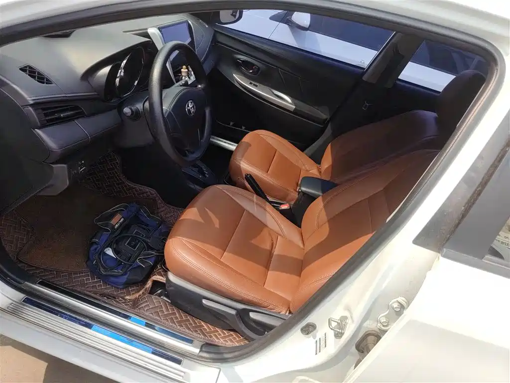 Toyota Yaris L 2019 — фото 15