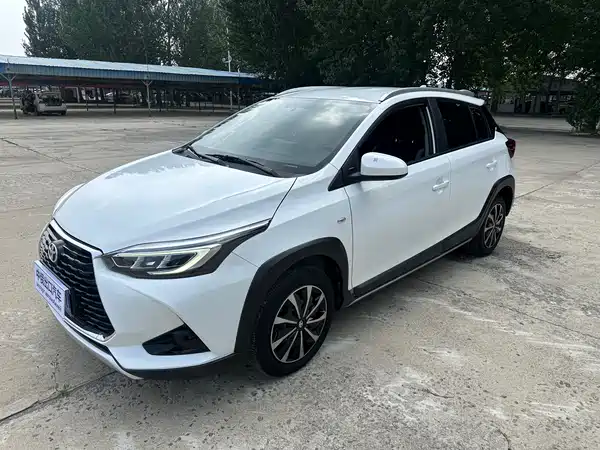 Toyota Yaris L 2022