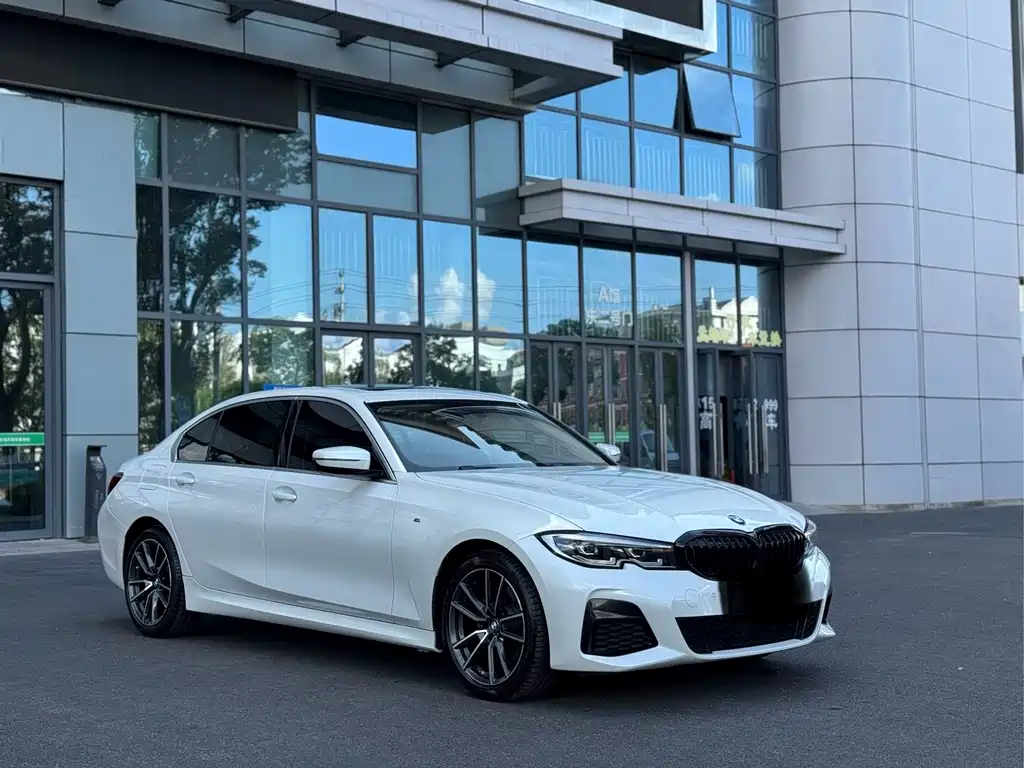 BMW 3 Series 2021