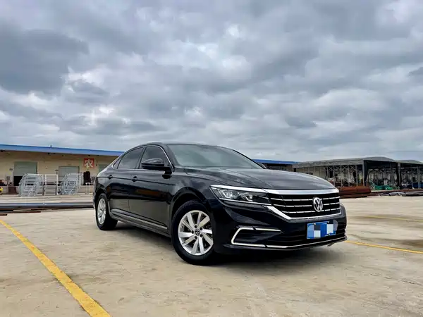 Volkswagen Passat 2023