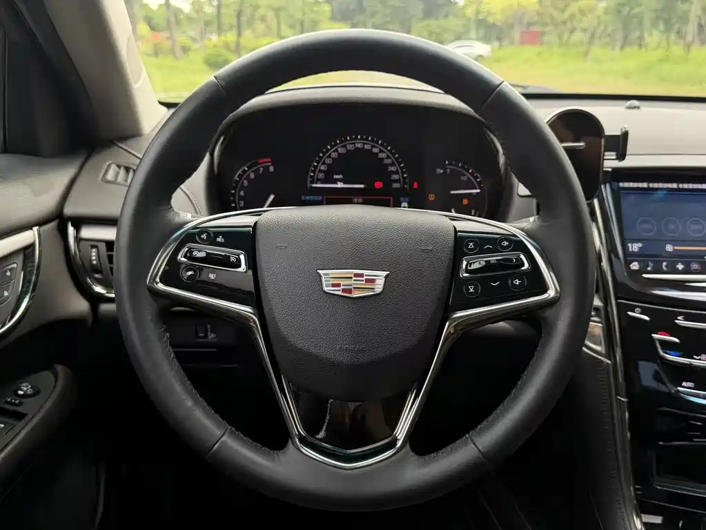 Cadillac ATS-L 2018 — фото 15
