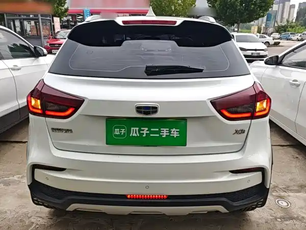 Geely Vision X3 2021