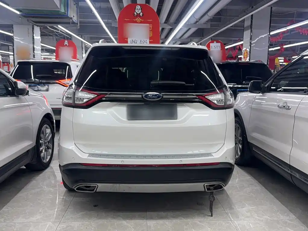 Ford Edge 2016 — фото 10