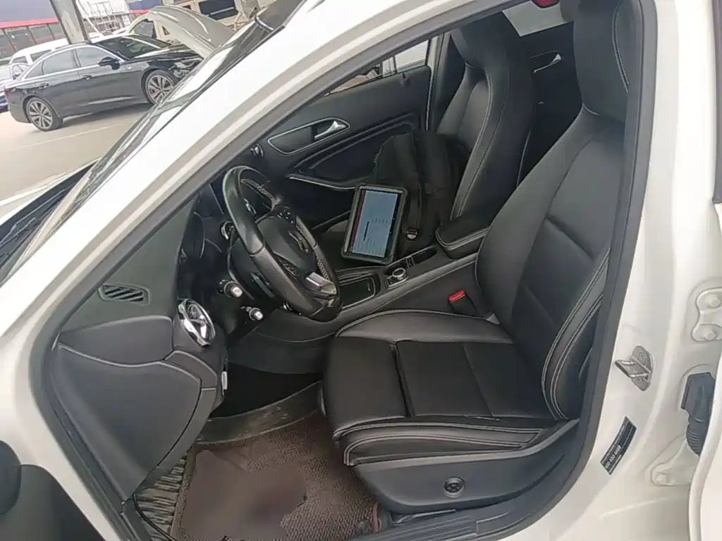 Mercedes-Benz GLA 2018 — фото 15