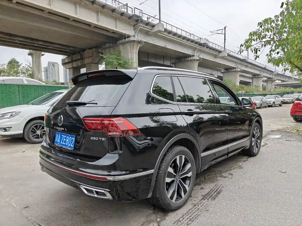 Volkswagen Tiguan L 2024 — фото 4