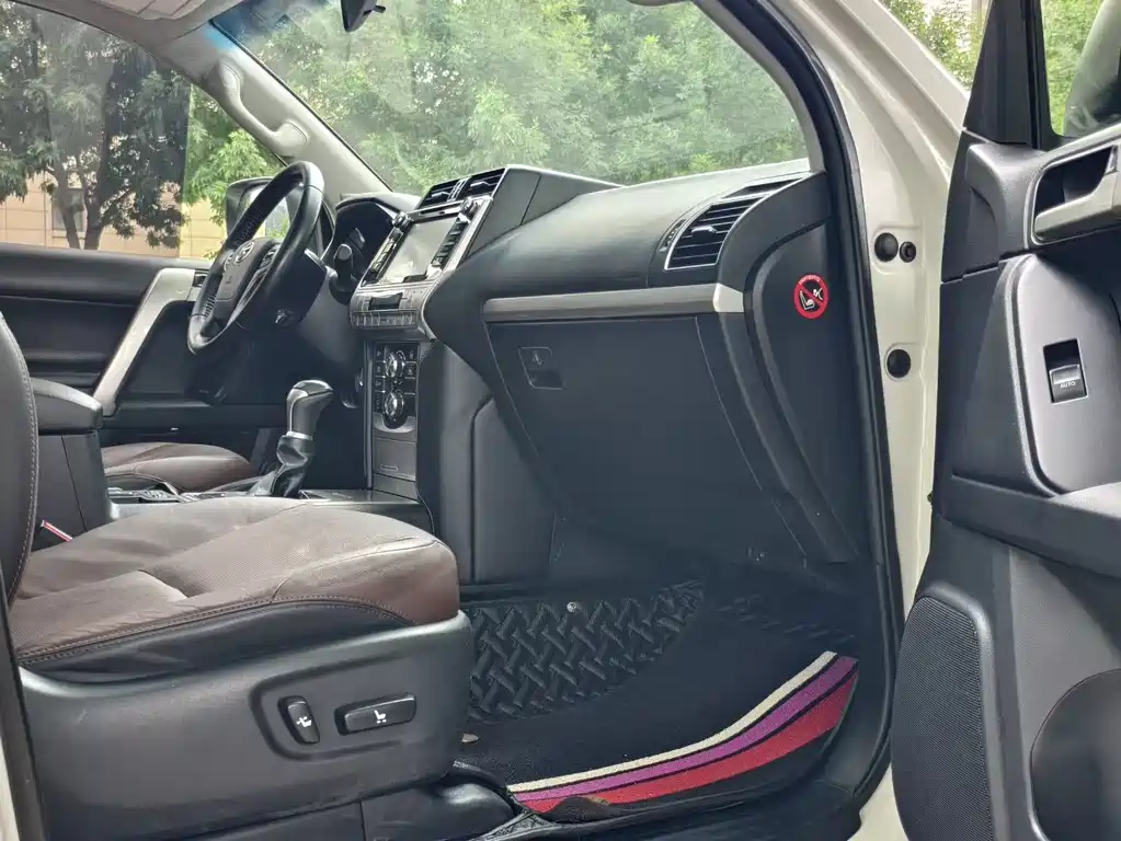 Toyota Prado 2018 — фото 13
