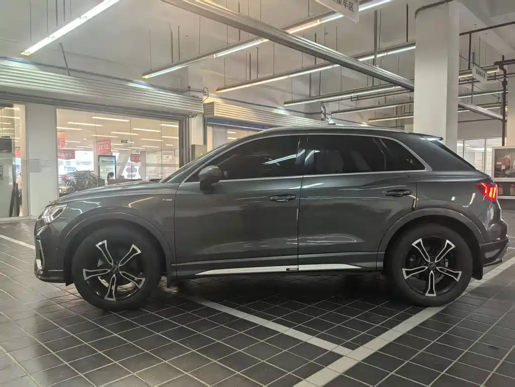Audi Q3 2021