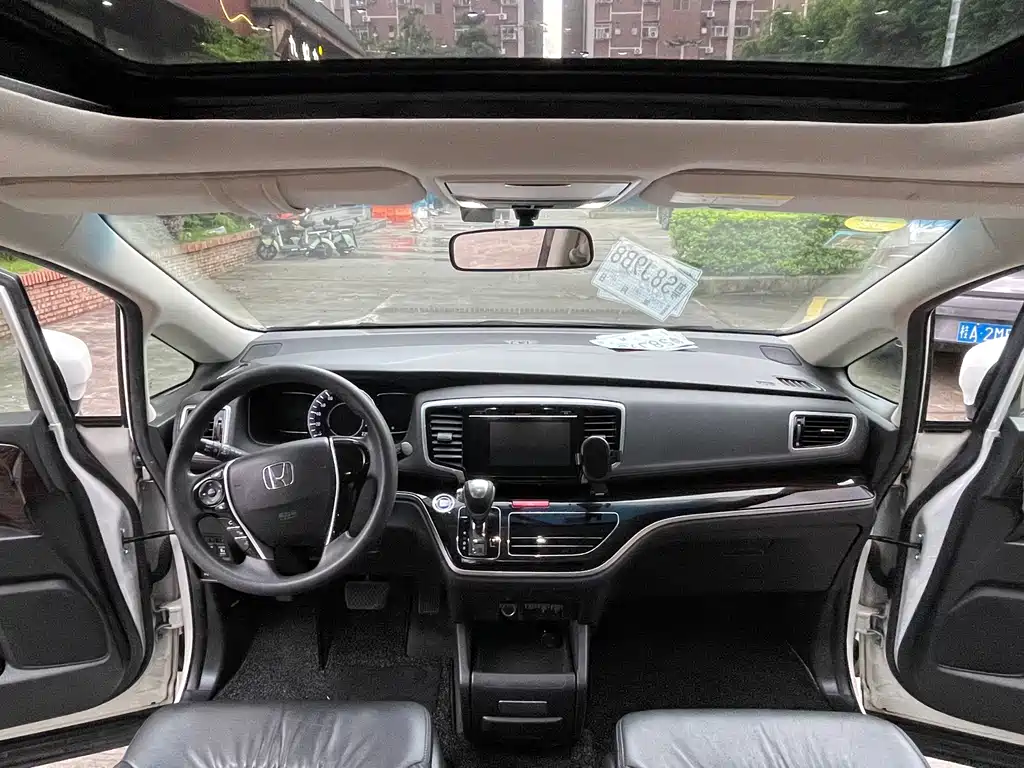 Honda Odyssey 2019 — фото 11