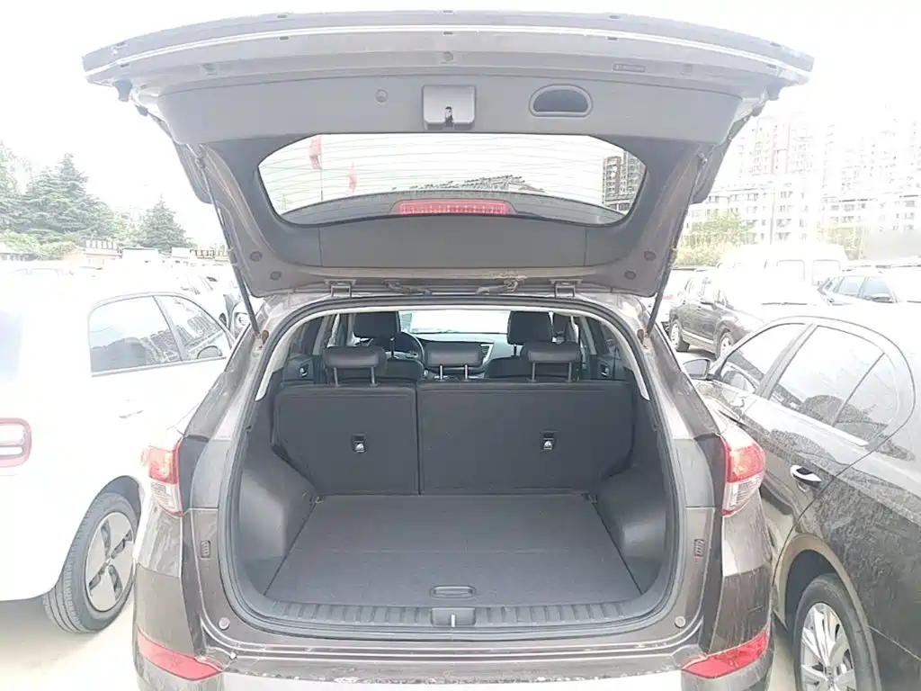 Hyundai Tucson 2017 — фото 19