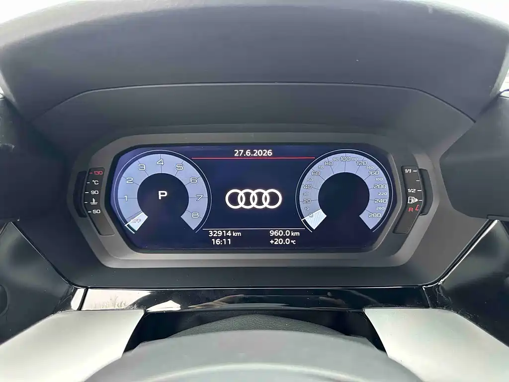 Audi A3 2023 — фото 17