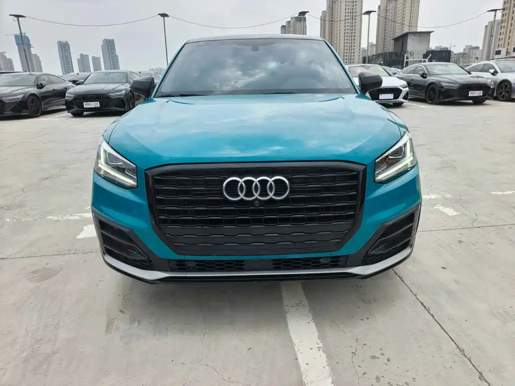 Audi Q2L 2021 — фото 2