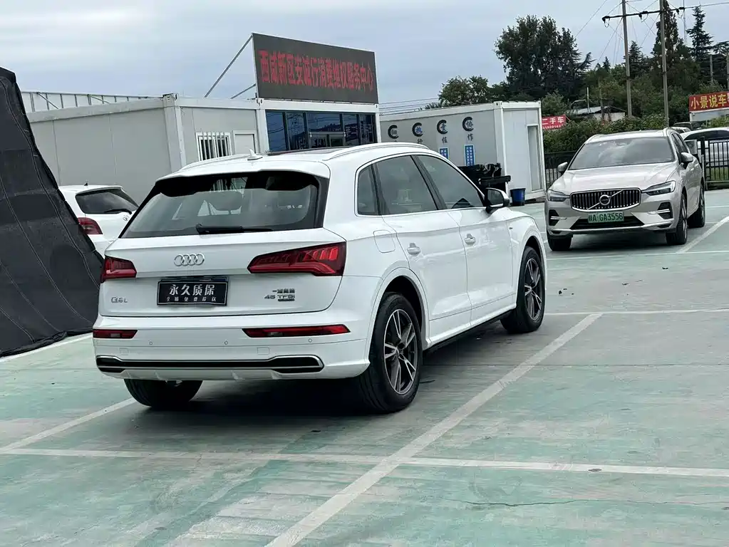 Audi Q5L 2019 — фото 24