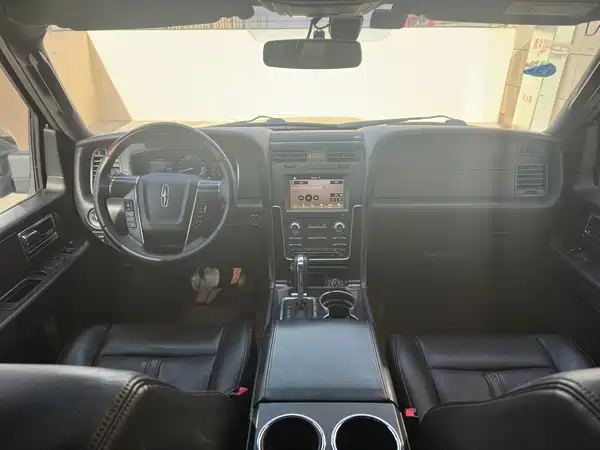Lincoln Navigator 2017