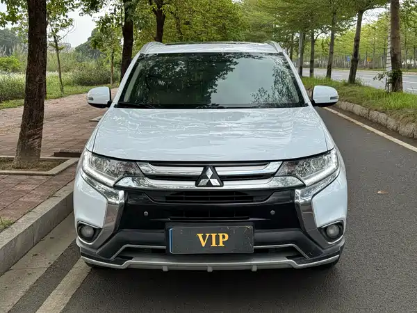 Mitsubishi Outlander 2018