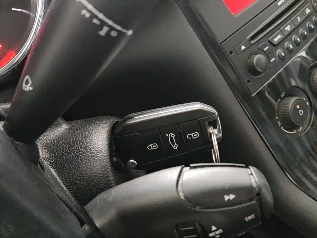 Peugeot 3008 2016 — фото 17