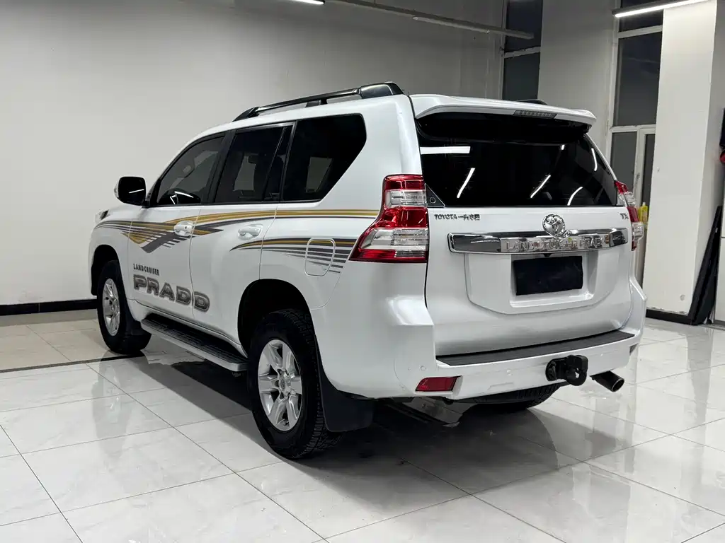 Toyota Prado 2016 — фото 5