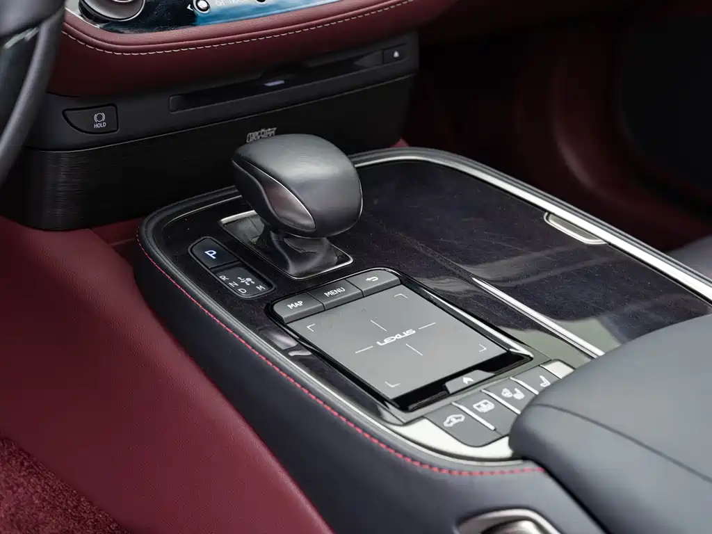 Lexus LS 2021 — фото 15