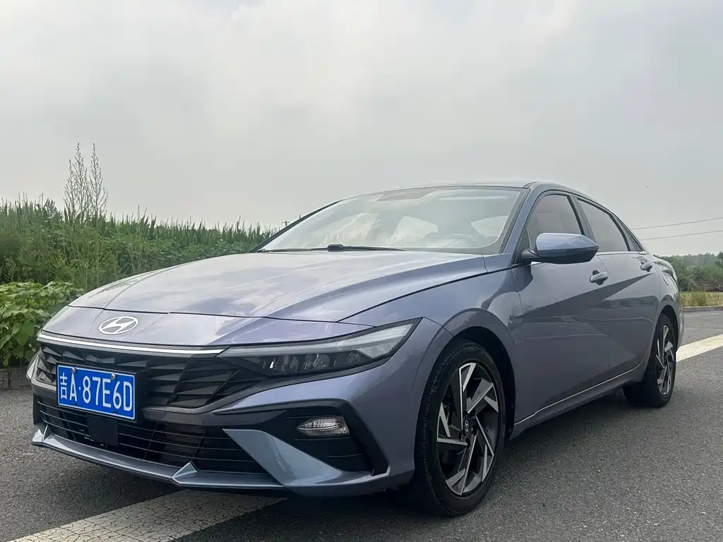 Hyundai Elantra 2024