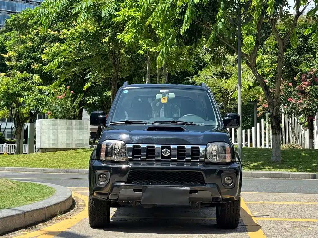 Suzuki Jimny 2018 — фото 2