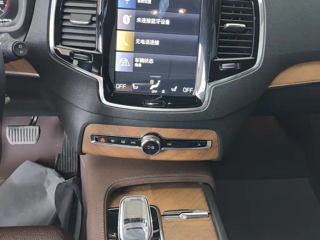 Volvo XC90 2022 — фото 8