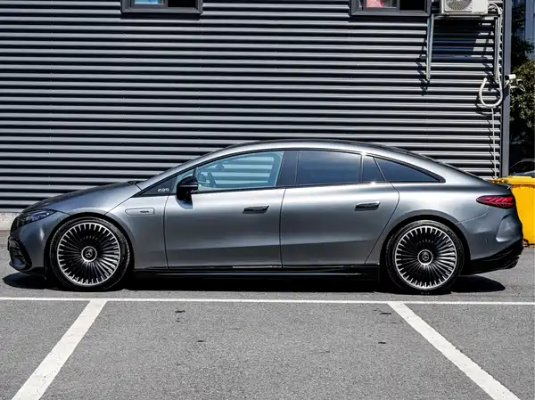 Mercedes-Benz EQS AMG 2023