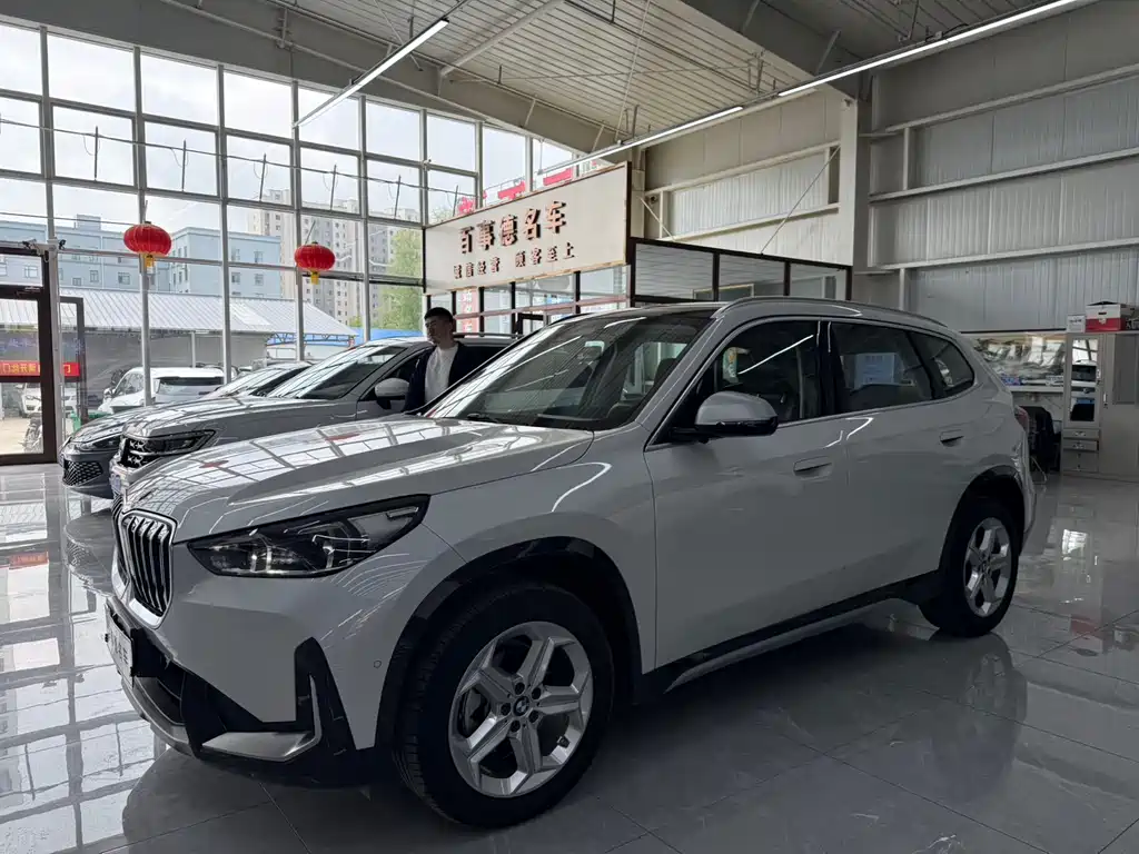 BMW X1 2023 — фото 1